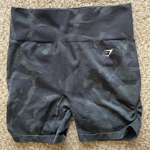 Gymshark vital seamless short, black camo, size L